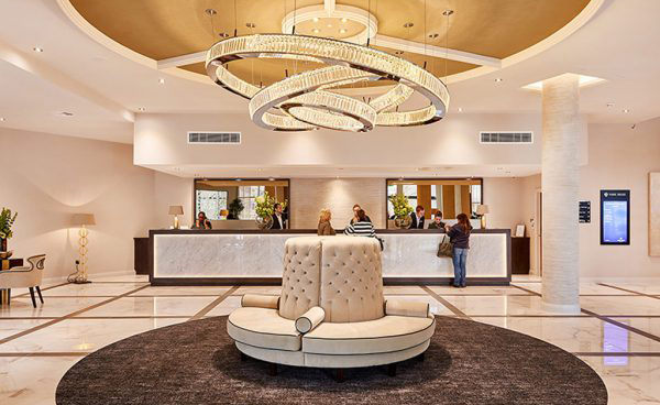 mau thiet ke khach san dep